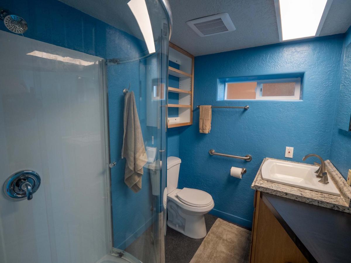 Good Karma Inn Хомер Экстерьер фото